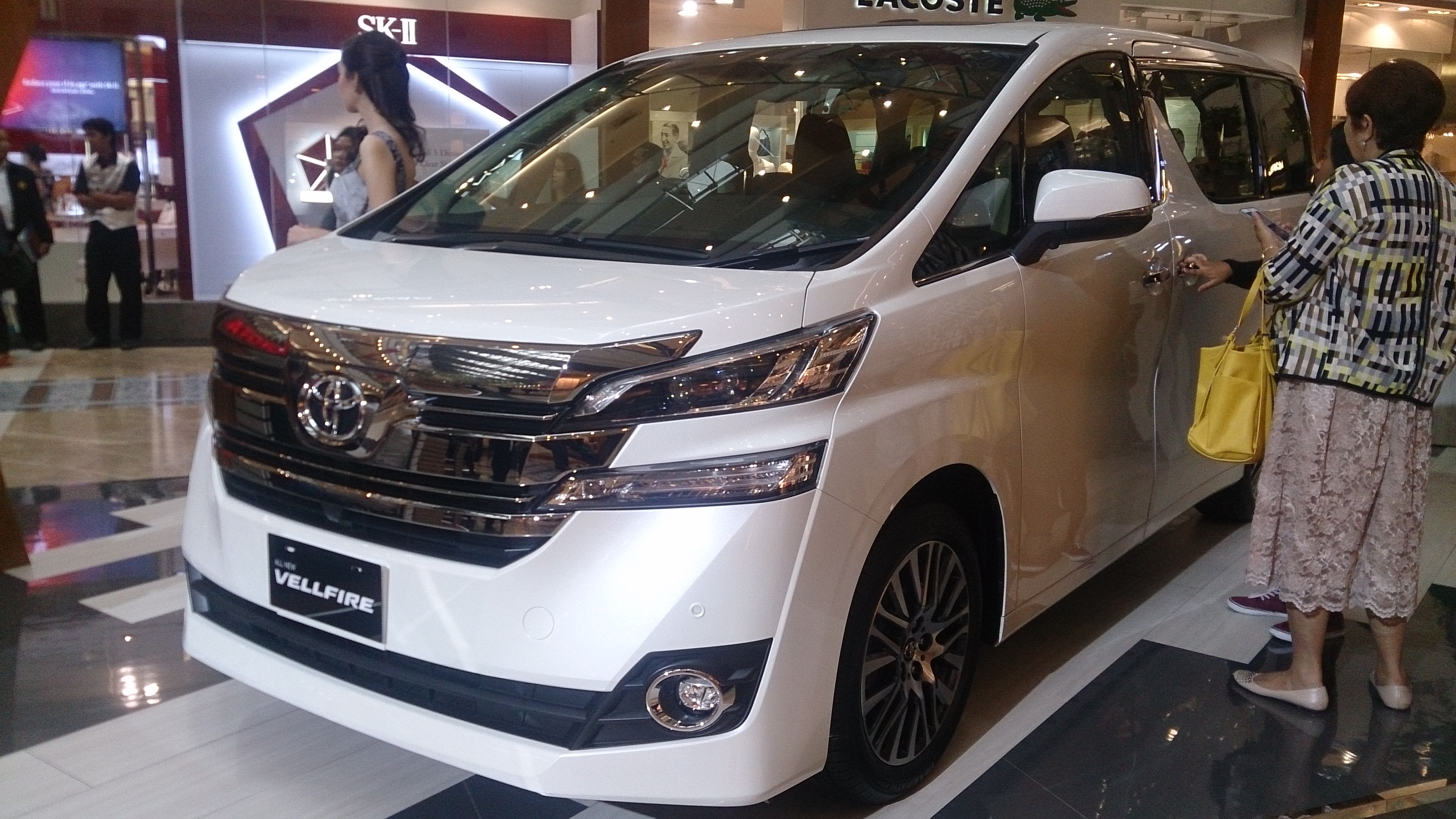 First Look All New Toyota Vellfire 2015 Otoaxelngoceh